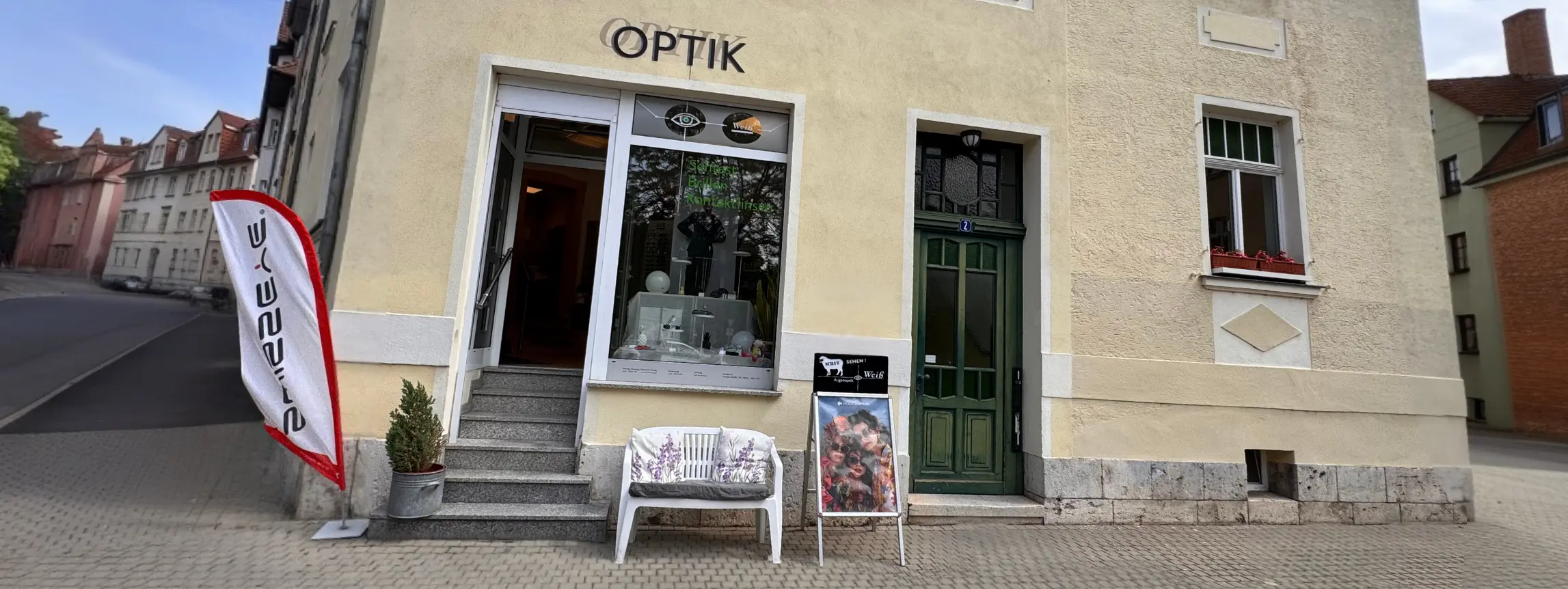Außenansicht vom Augenoptikgeschäft Andrea Weiß